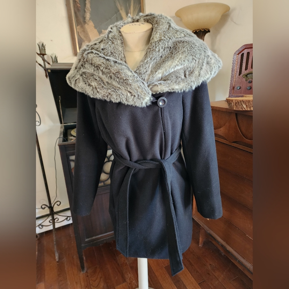 HAL RUBENSTEIN size XS Sasha Wrap Coat Black with grey faux fur collar